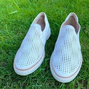 Naturalizer Zola 2 Slip-On Sneaker